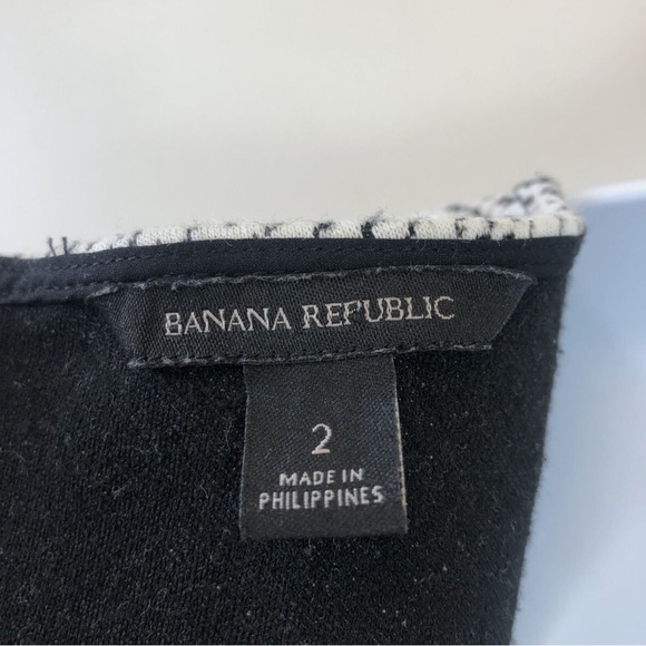 Banana Republic White Black Marled
Knit Drop Waist Ruffle Shift Dress - Picture 9 of 9